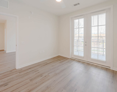 3 Westchester Park Drive - Photo Thumbnail 138