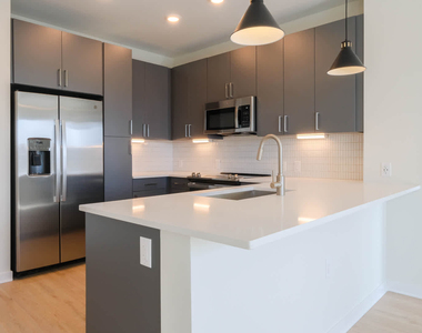 3 Westchester Park Drive - Photo Thumbnail 133
