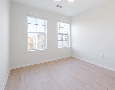 3 Westchester Park Drive - Photo Thumbnail 147