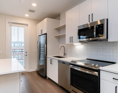 3 Westchester Park Drive - Photo Thumbnail 9