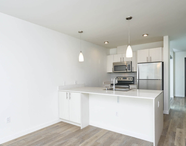 3220 California Ave Sw - Photo Thumbnail 7
