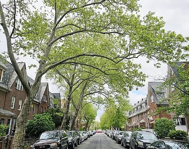71st Street - Photo Thumbnail 13