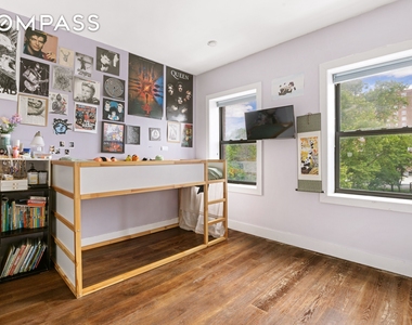 Wolcott Street - Photo Thumbnail 9