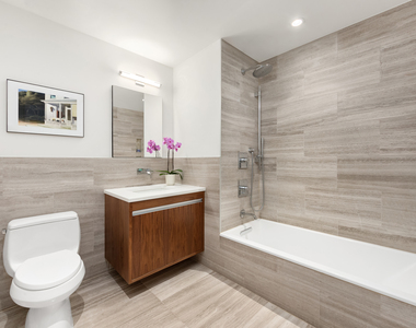 337 E 62nd St - Photo Thumbnail 7