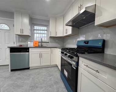 14749 28th Avenue - Photo Thumbnail 19