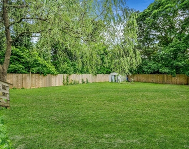 413 Glen Drive - Photo Thumbnail 6
