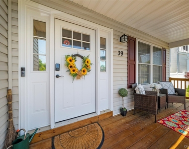 39 Seymour Drive - Photo Thumbnail 6