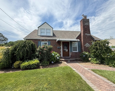 730 Cottage St - Photo Thumbnail 1
