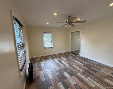 730 Cottage St - Photo Thumbnail 12