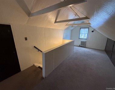 730 Cottage St - Photo Thumbnail 16