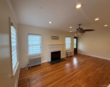 730 Cottage St - Photo Thumbnail 4