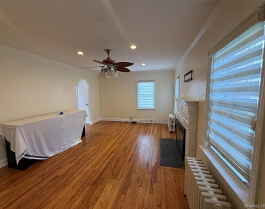730 Cottage St - Photo Thumbnail 2