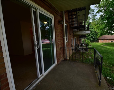 51 Leroy Place - Photo Thumbnail 7