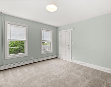 10 Dale Drive - Photo Thumbnail 4
