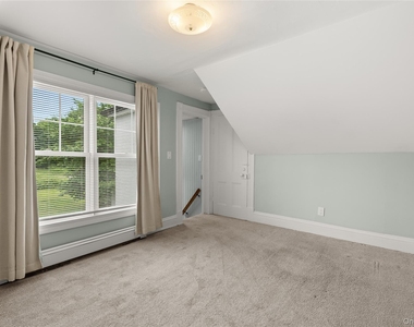 10 Dale Drive - Photo Thumbnail 11