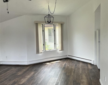 31 Cottage Drive - Photo Thumbnail 1