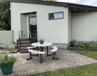 31 Cottage Drive - Photo Thumbnail 11