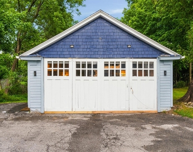 108 Hooker Avenue - Photo Thumbnail 35