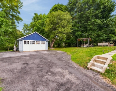 108 Hooker Avenue - Photo Thumbnail 36