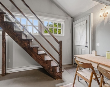 108 Hooker Avenue - Photo Thumbnail 31