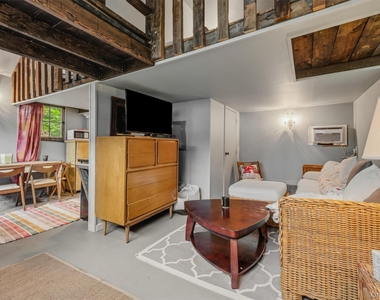 108 Hooker Avenue - Photo Thumbnail 33