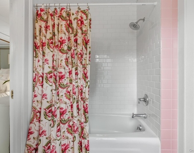108 Hooker Avenue - Photo Thumbnail 24