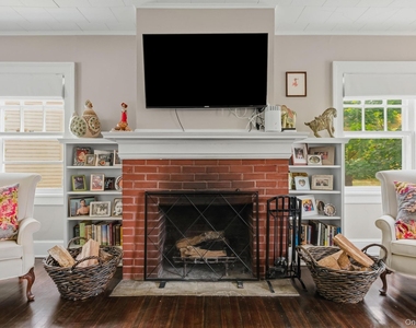108 Hooker Avenue - Photo Thumbnail 9