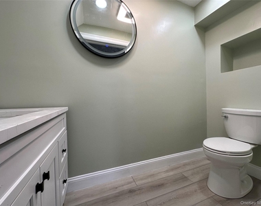 319 N Fulton Avenue - Photo Thumbnail 3