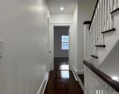 319 N Fulton Avenue - Photo Thumbnail 8