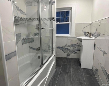 319 N Fulton Avenue - Photo Thumbnail 9