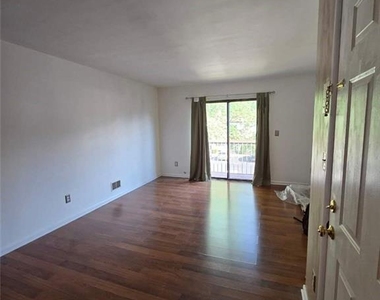 138 Orlando Street - Photo Thumbnail 3