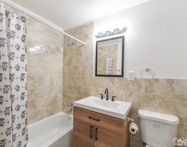 204 College Drive - Photo Thumbnail 9