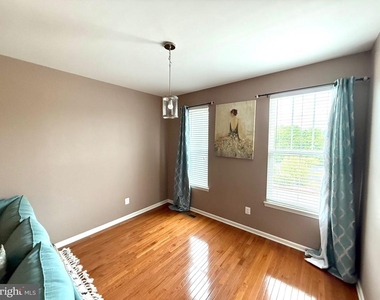 203 Spotswood Street - Photo Thumbnail 9