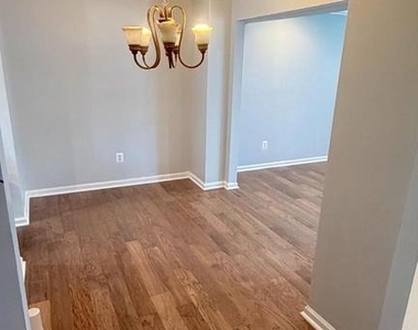 2188 Mayflower Drive - Photo Thumbnail 4