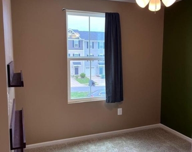 35202 Sara Court - Photo Thumbnail 23