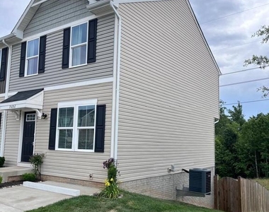 35202 Sara Court - Photo Thumbnail 6