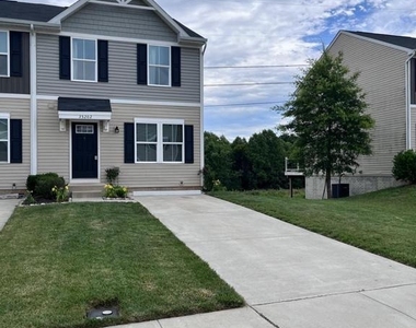 35202 Sara Court - Photo Thumbnail 3