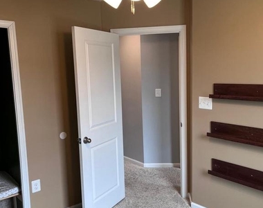 35202 Sara Court - Photo Thumbnail 24