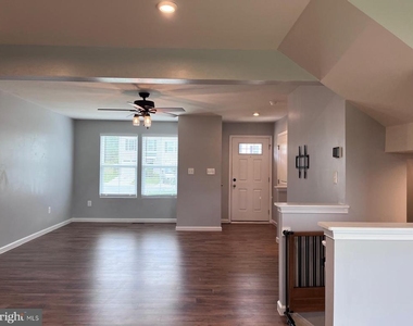 35202 Sara Court - Photo Thumbnail 12