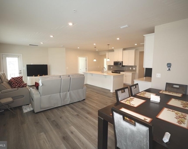 21480 Mount Sterling Terrace - Photo Thumbnail 3
