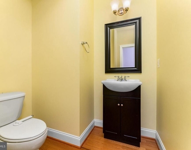 8032 Reserve Way - Photo Thumbnail 6