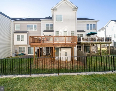 12162 Caldicot Lane - Photo Thumbnail 9