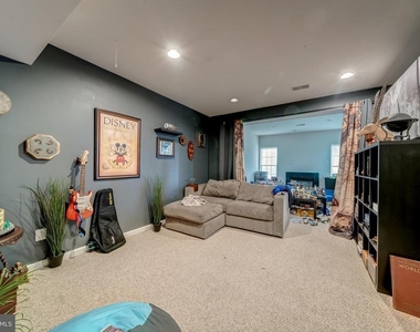 12162 Caldicot Lane - Photo Thumbnail 6