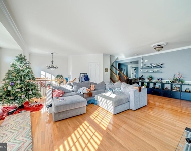 12162 Caldicot Lane - Photo Thumbnail 3