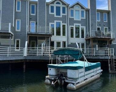1975 Lakeport Way - Photo Thumbnail 1