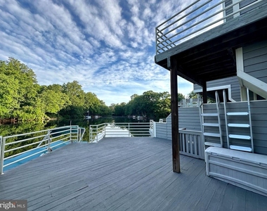 1975 Lakeport Way - Photo Thumbnail 15