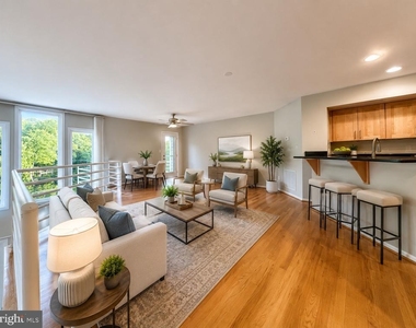 1975 Lakeport Way - Photo Thumbnail 3