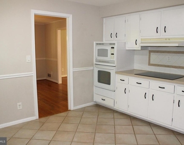 3606 Barkley Drive - Photo Thumbnail 10
