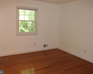 3606 Barkley Drive - Photo Thumbnail 21