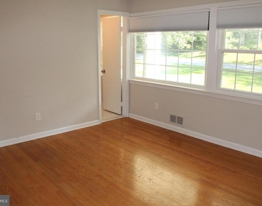 3606 Barkley Drive - Photo Thumbnail 18